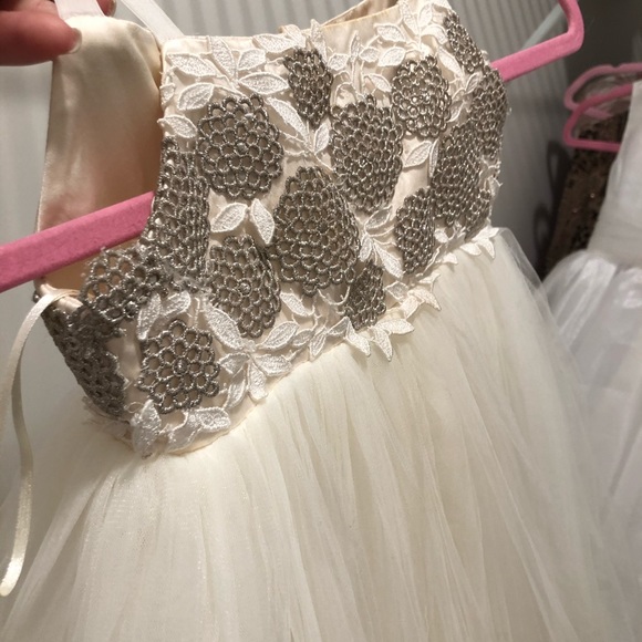 Hand made flower girl tulle dress - Picture 4 of 4